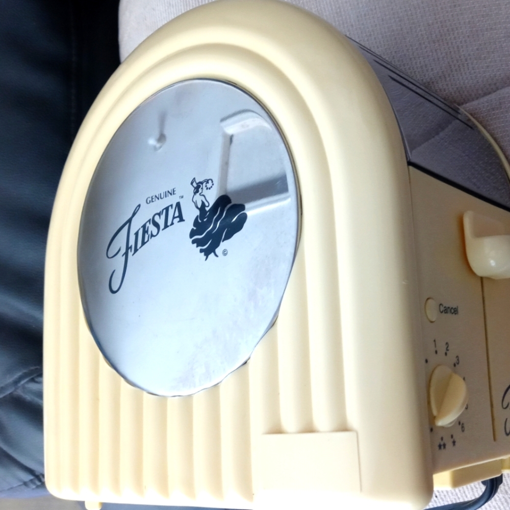 Vintage Fiesta toaster